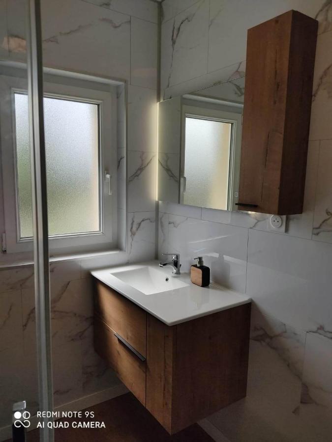 Le Nid De La Baie Apartman Crollon Kültér fotó